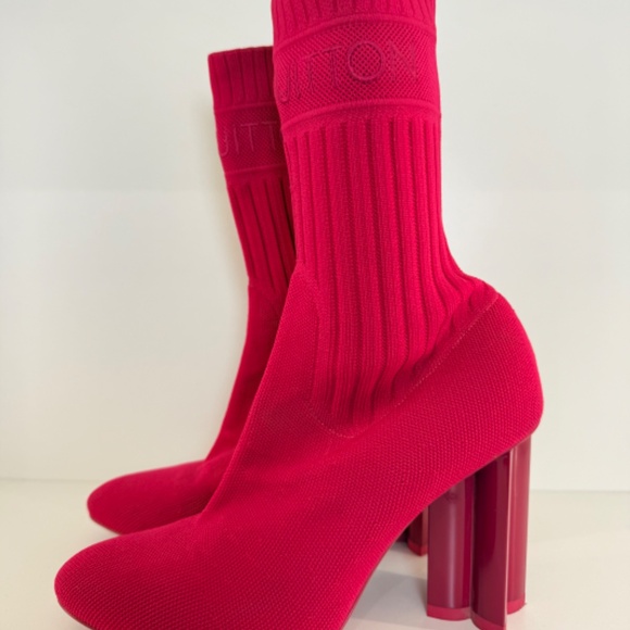 PRE OWNED LOUIS VUITTON SIZE 38.5 FUCHSIA SOCK SHOE BOOT - Picture 3 of 6